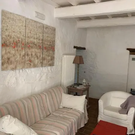 Lovely Country House Villa Fontignano